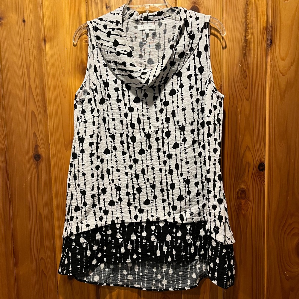 Habitat Top Sleeveless Blouse Tank Black White Graphic Print Cowl Neck Small